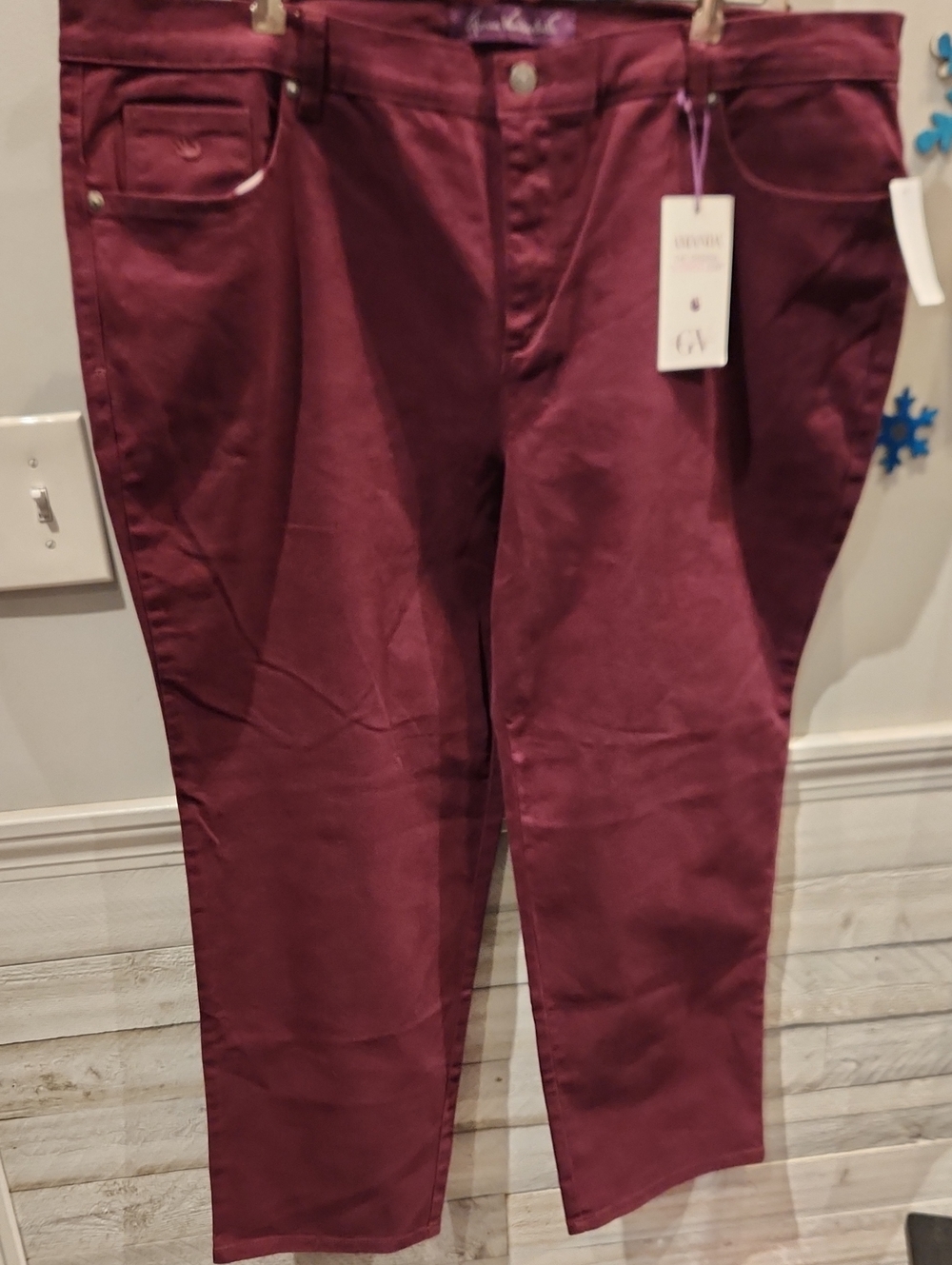 NWT Gloria Vanderbilt Slimming Relaxed Jeans in Burgundy Sz 20WS